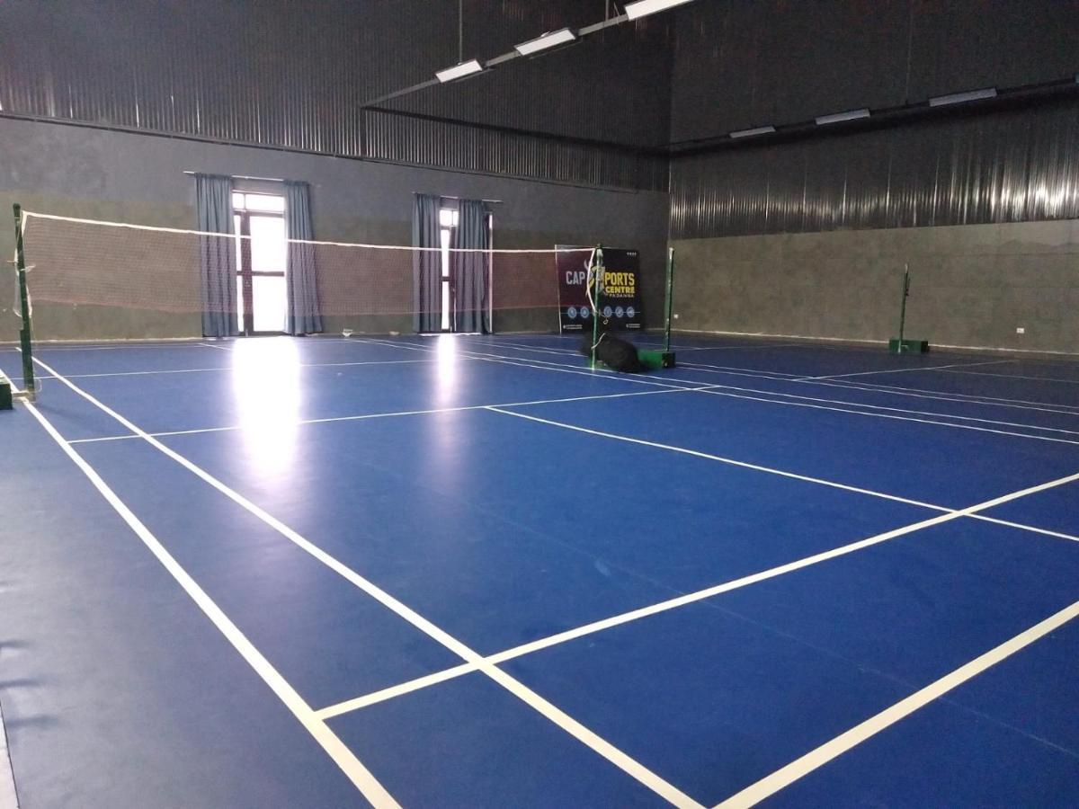 Cap Sports Center Hotel Nīleshwar Екстериор снимка