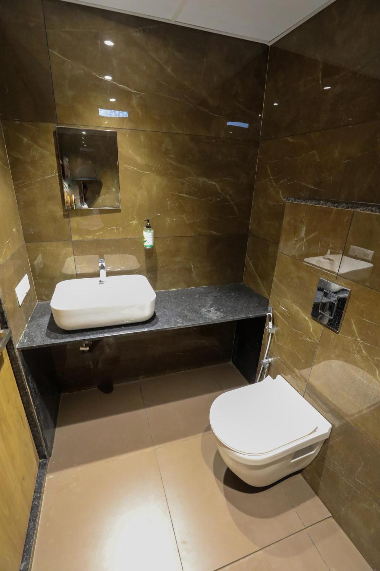 Cap Sports Center Hotel Nīleshwar Екстериор снимка