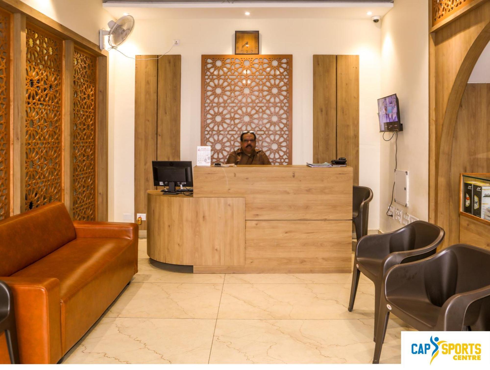 Cap Sports Center Hotel Nīleshwar Екстериор снимка